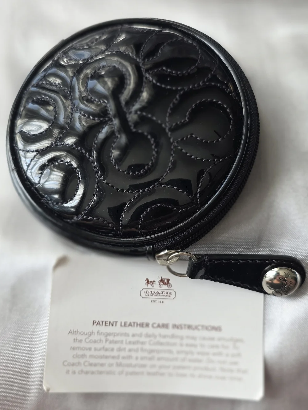 Coach Black Patent Leather Quilted Round Coin Pouch - Picture 5 of 8